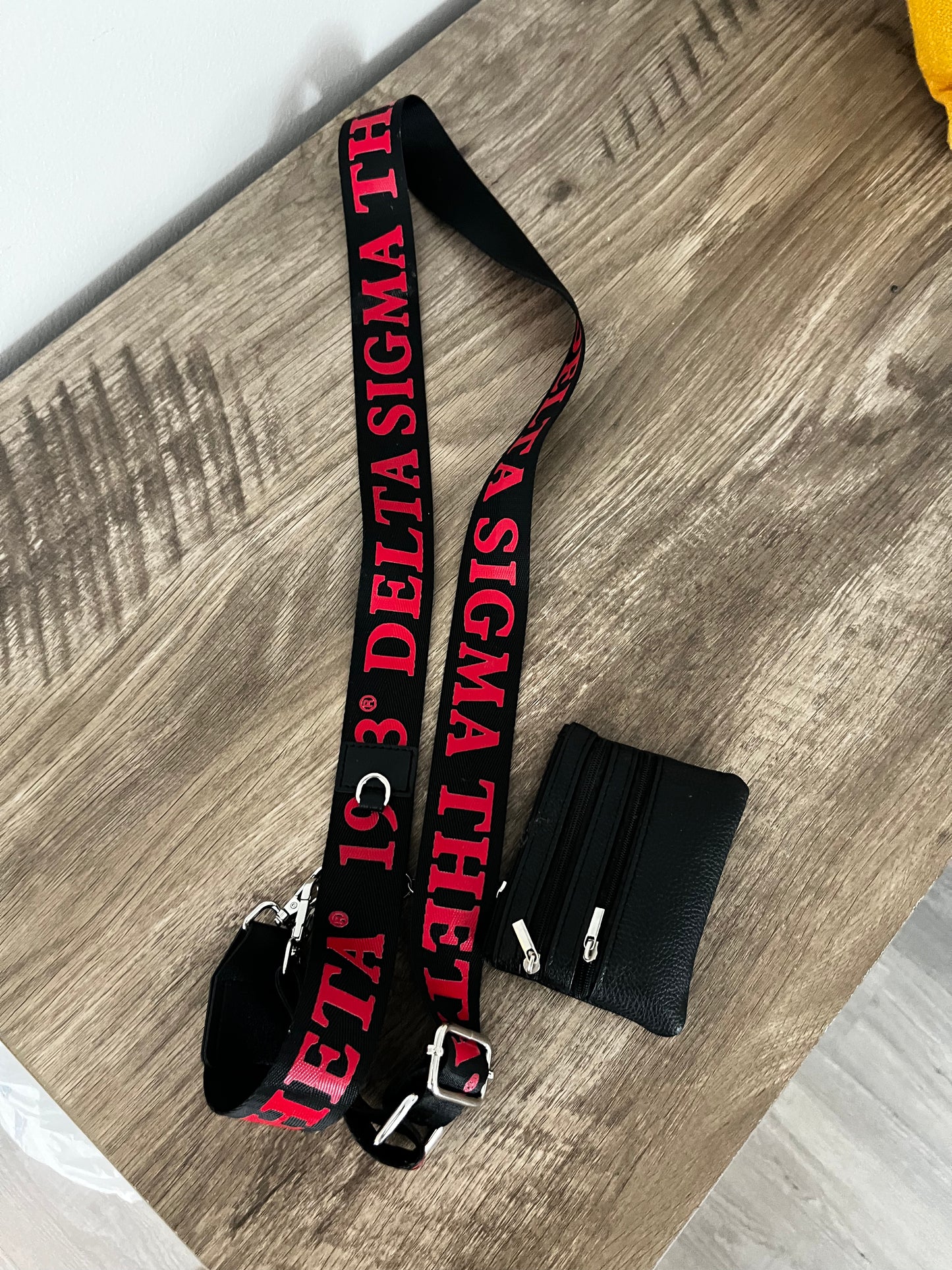 The Essentials Crossbody